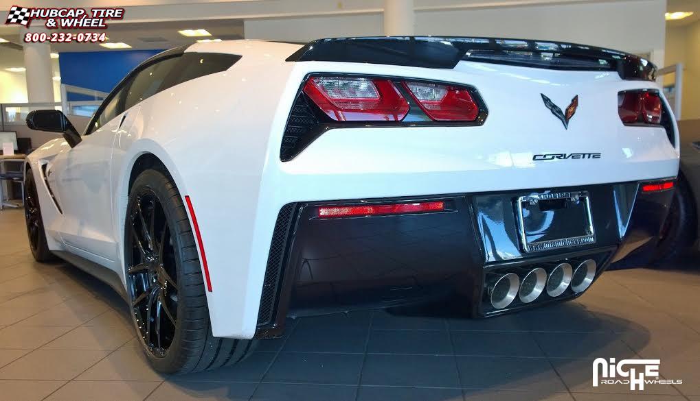 vehicle gallery/chevrolet corvette niche targa  Gloss Black wheels and rims